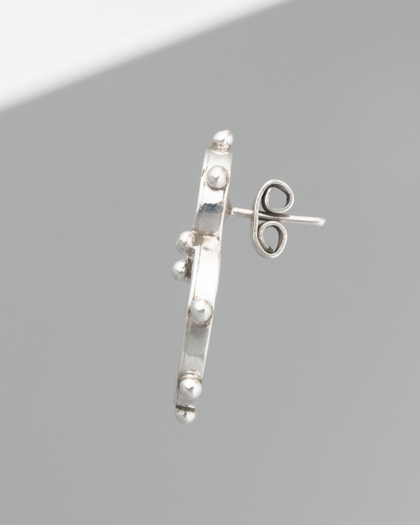 ear CS38