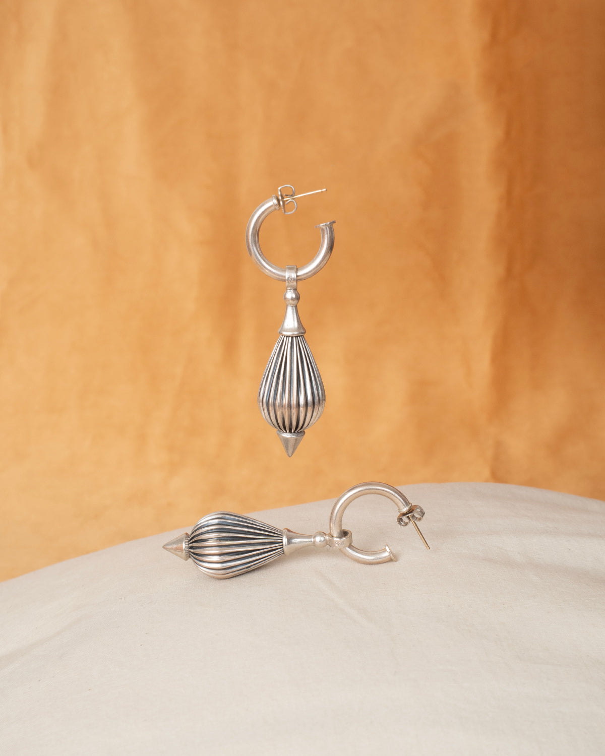 ear M2455