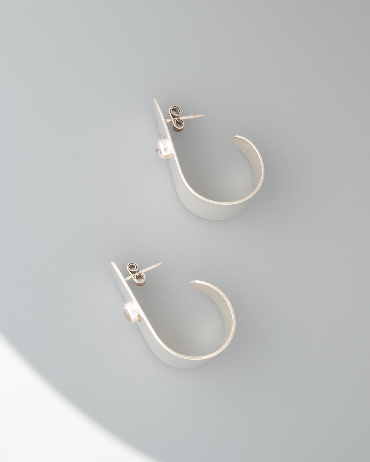 ear O2526