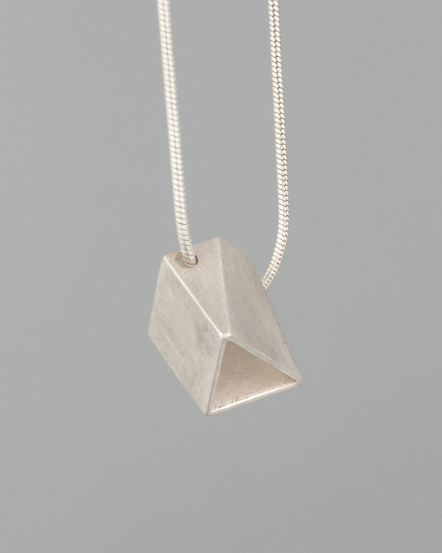 neck J2546