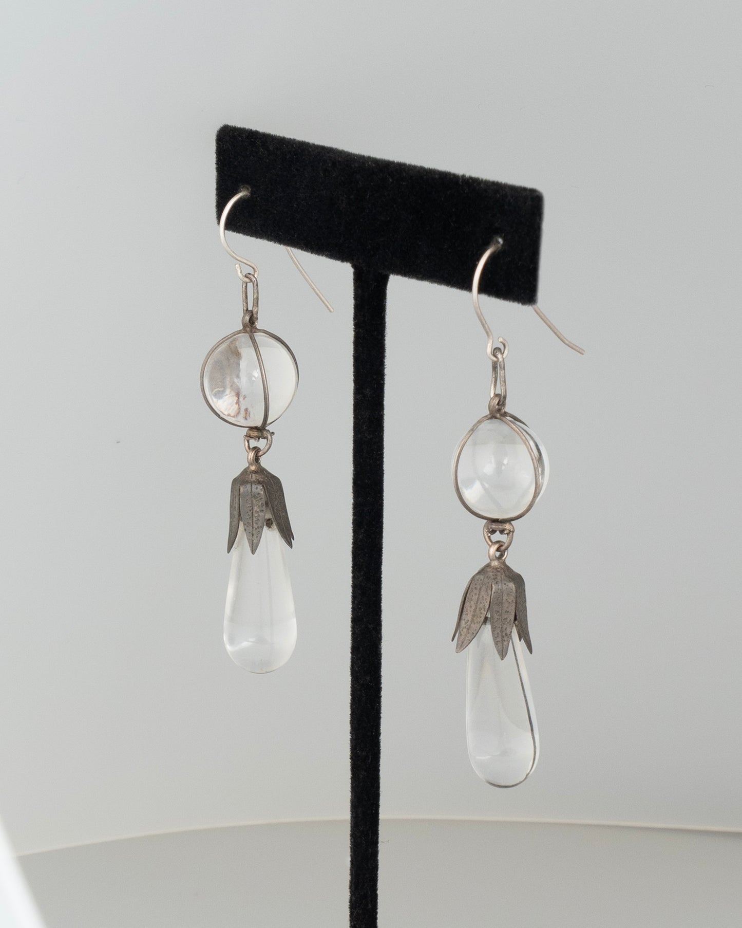 ear J2561