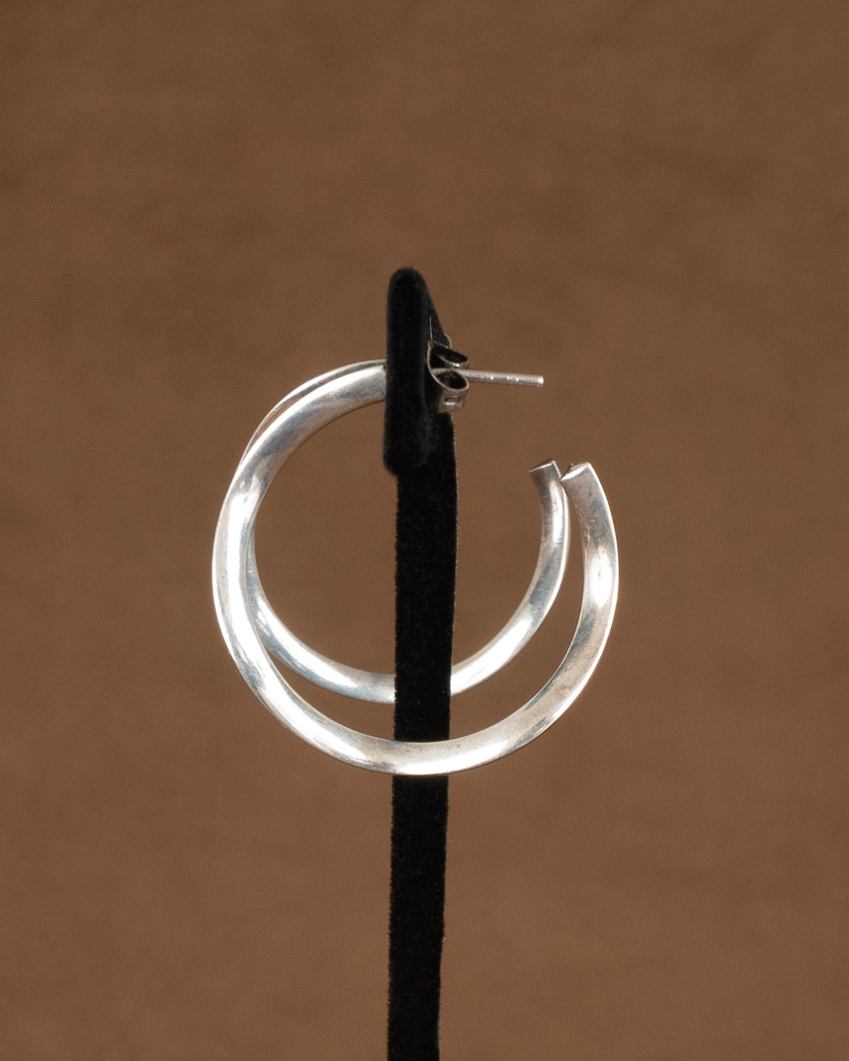 ear J2515