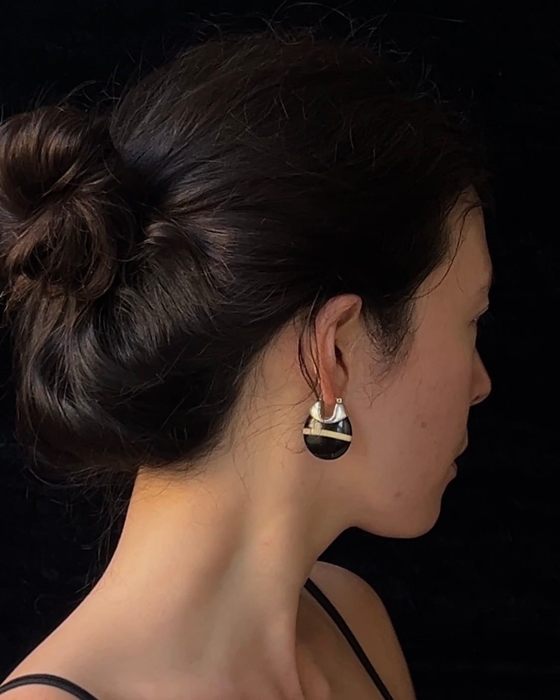 ear D2407