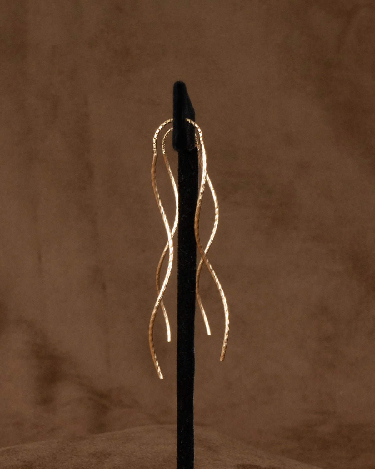 ear D2412