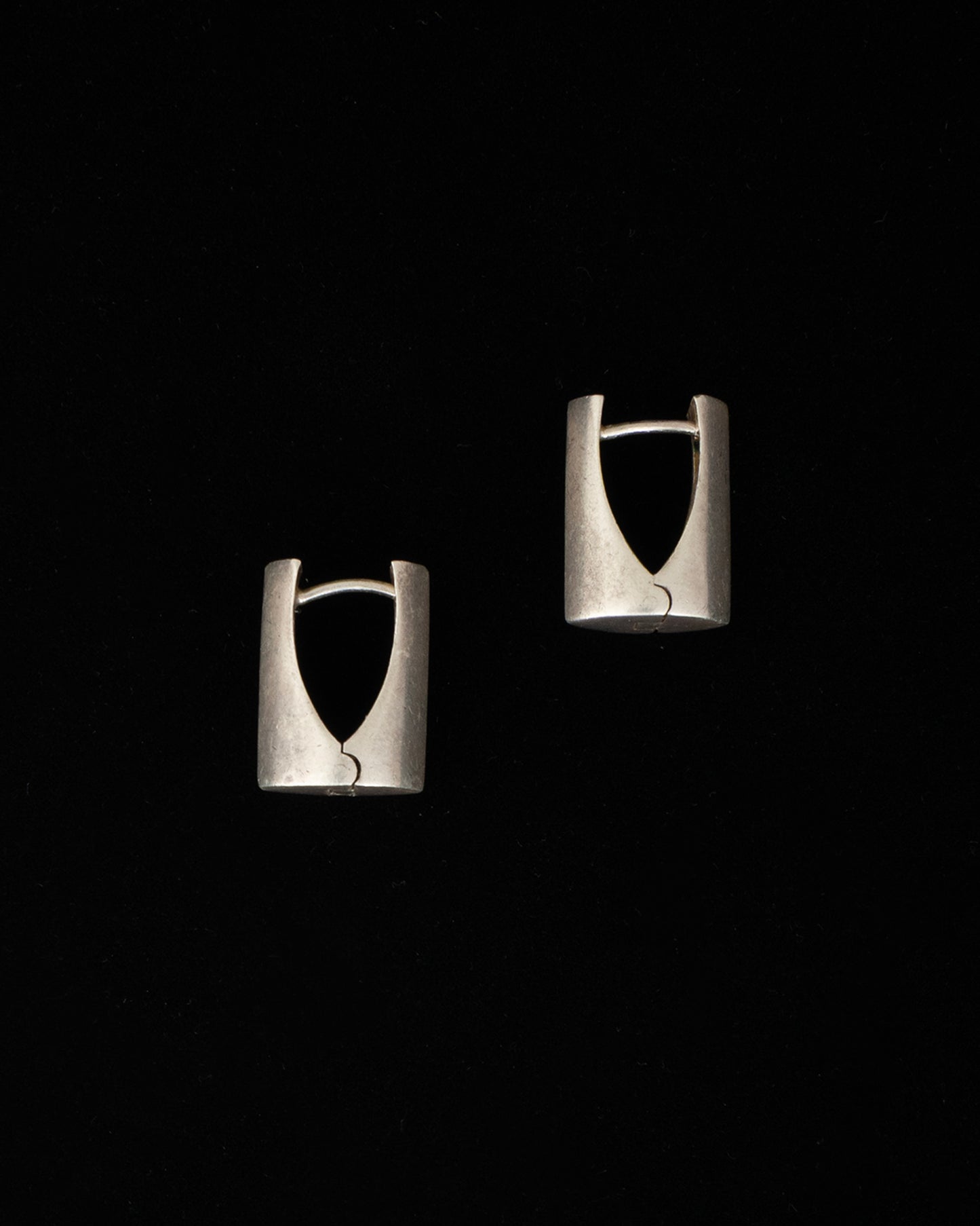 ear A2623