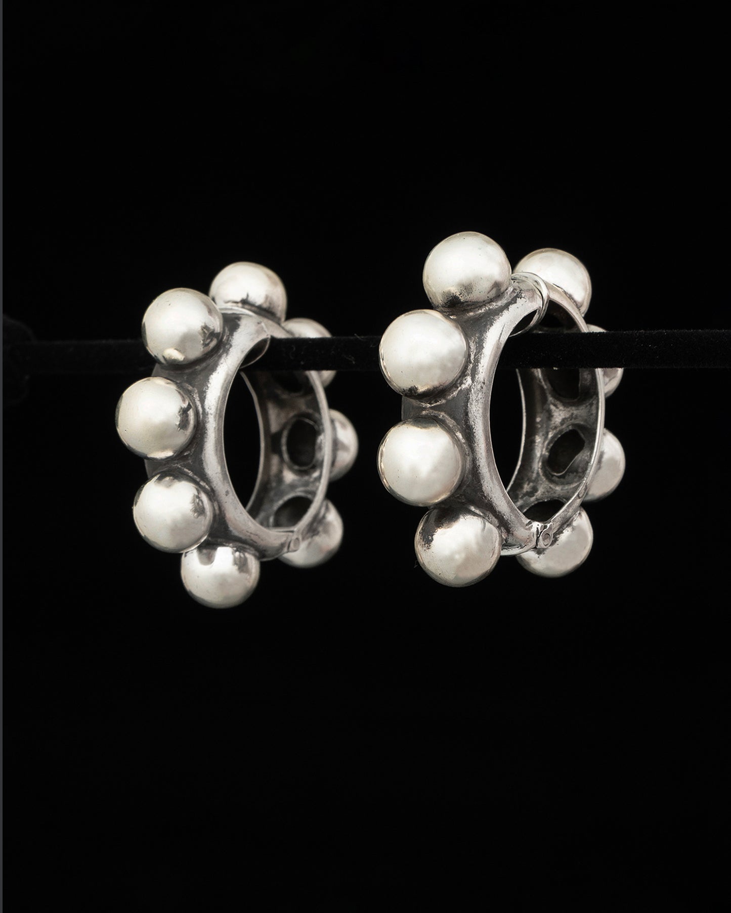 ear A2625