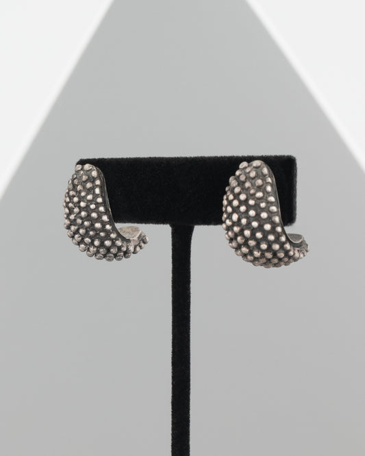 ear O2532