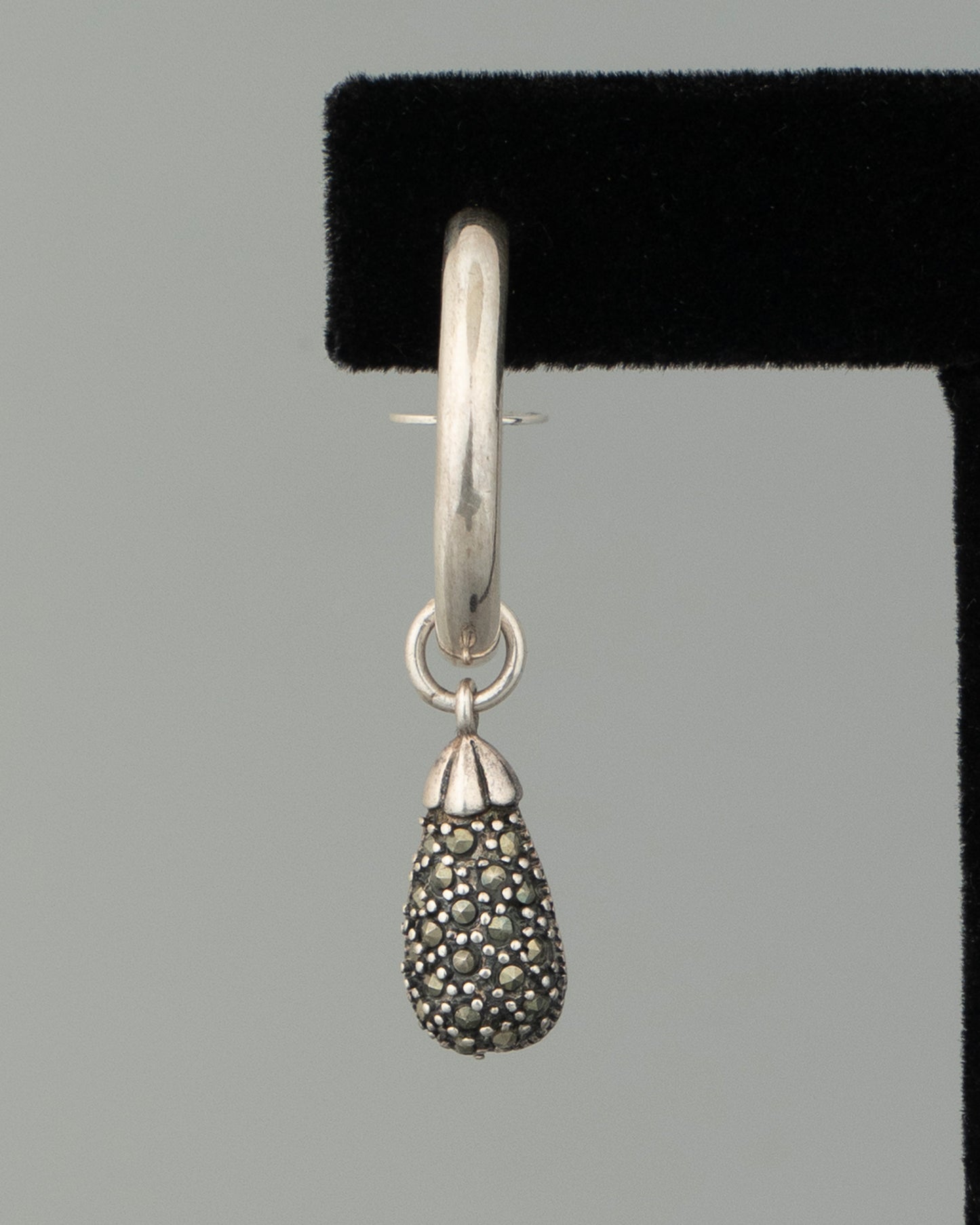 ear F2615