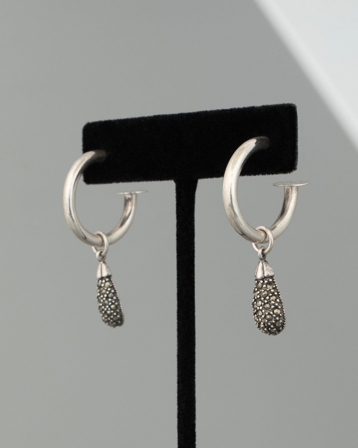 ear F2615
