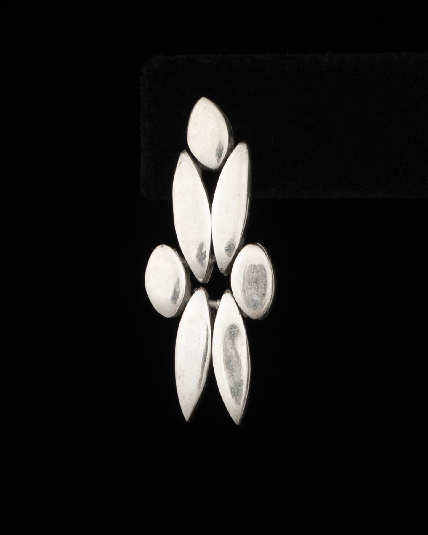 ear F2616