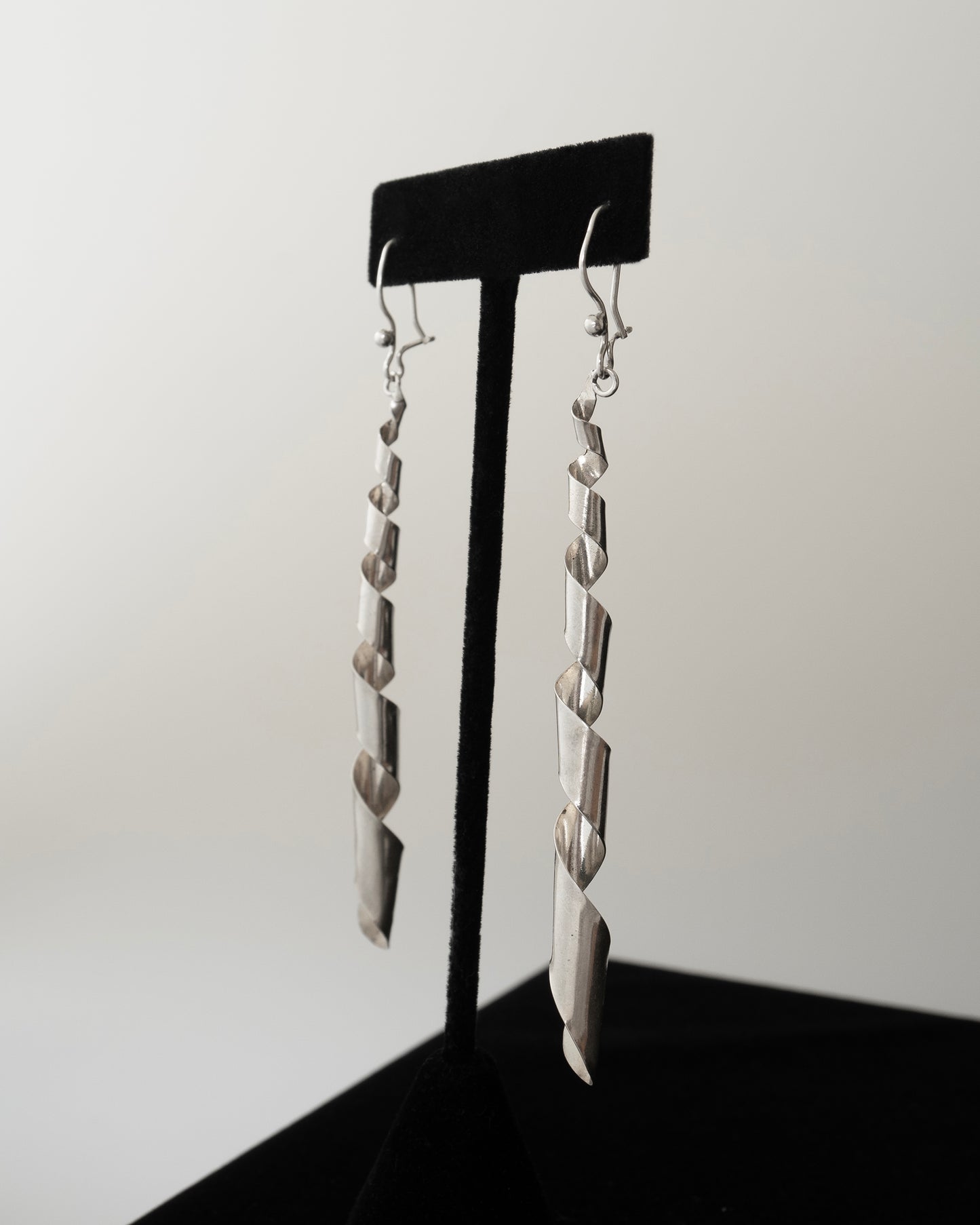ear F2618