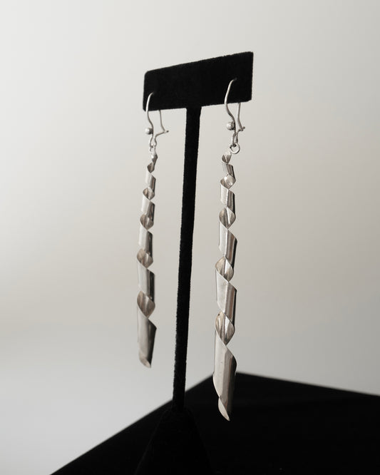ear F2618