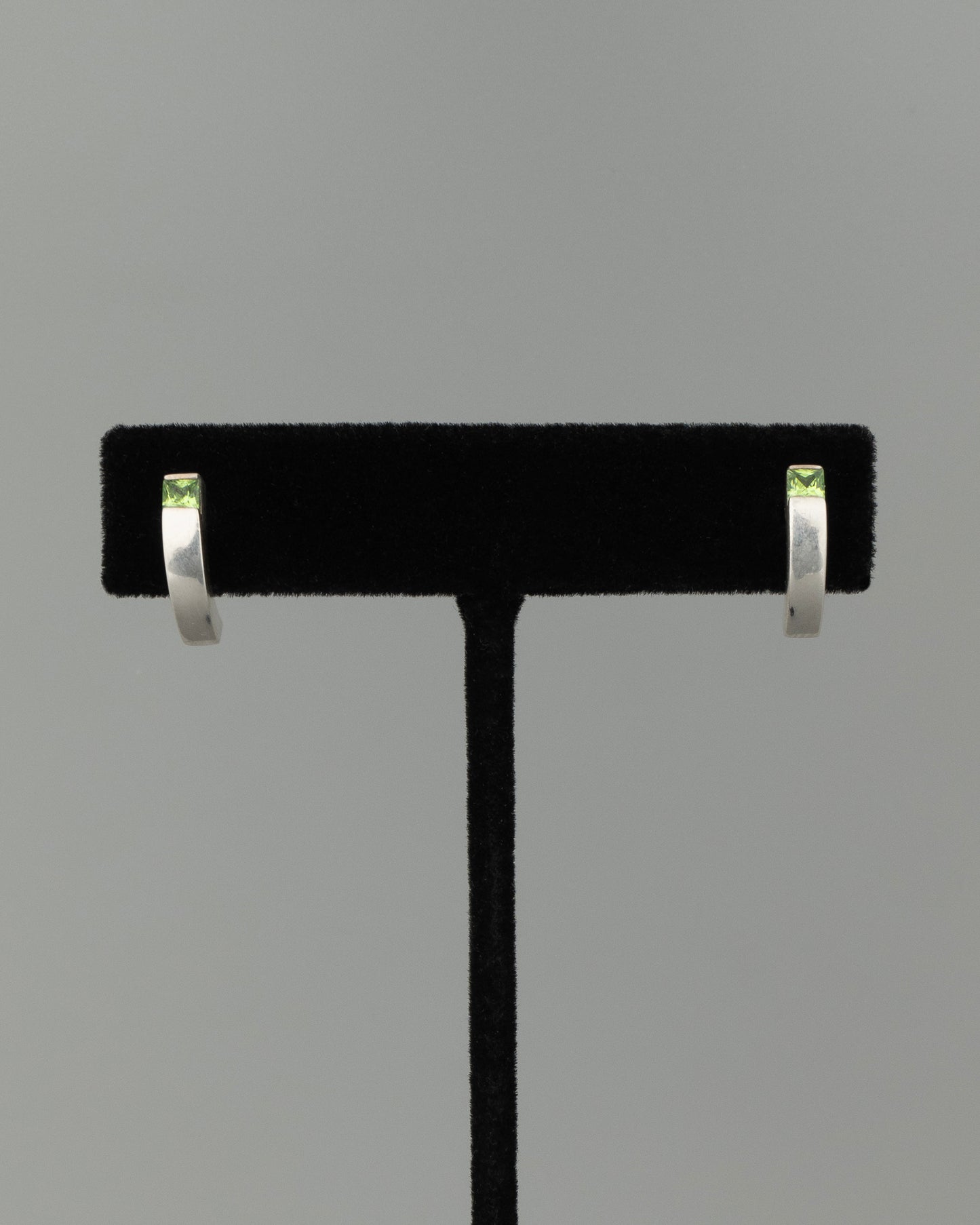 ear F2622