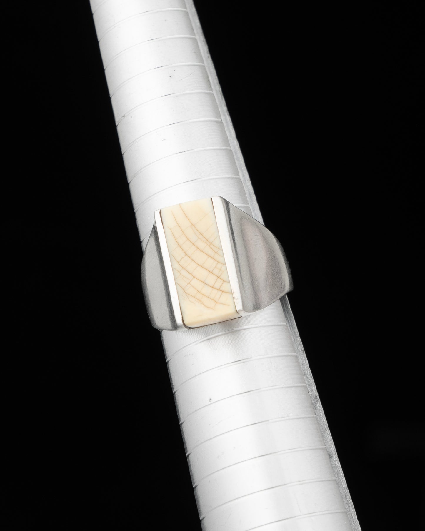 fing F2624