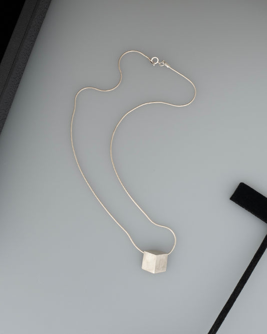 neck J2546