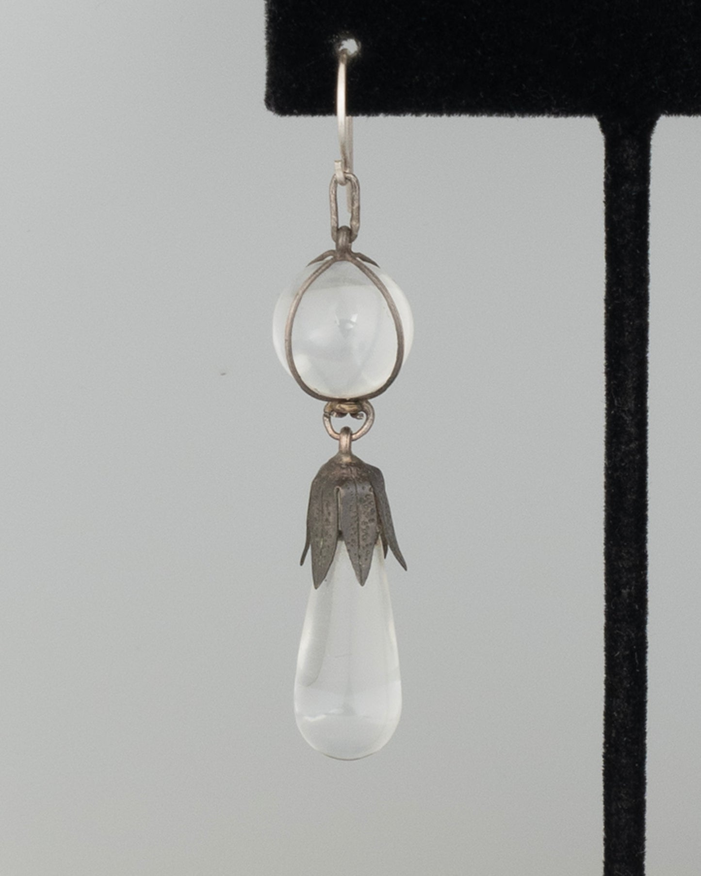 ear J2561