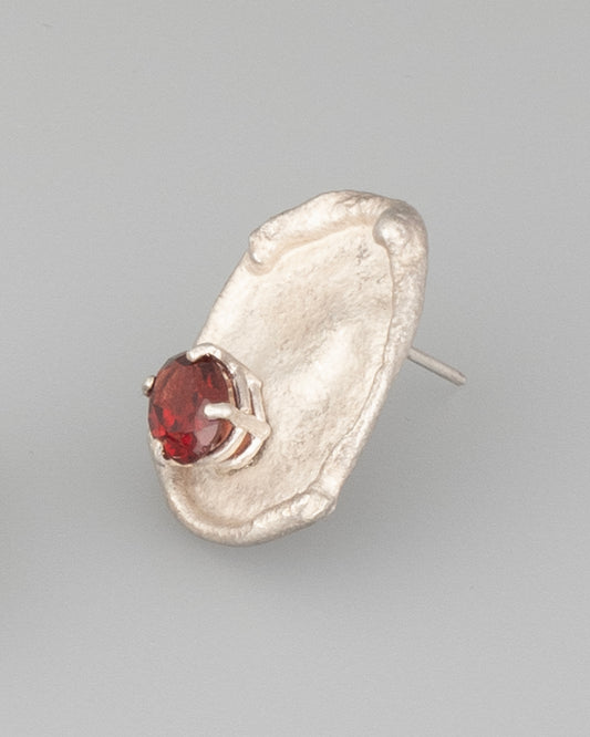 ear J2562