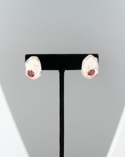 ear J2562