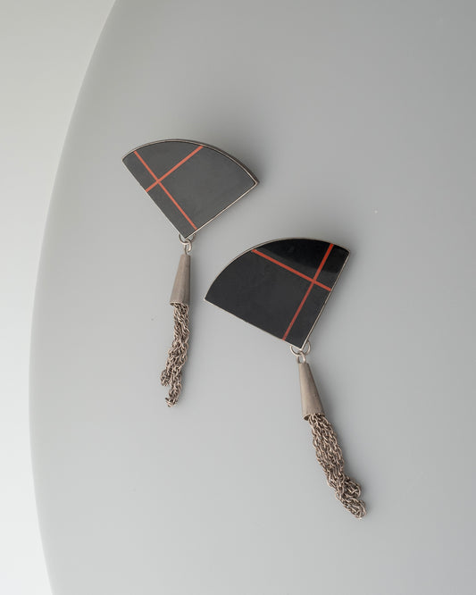 ear J2563