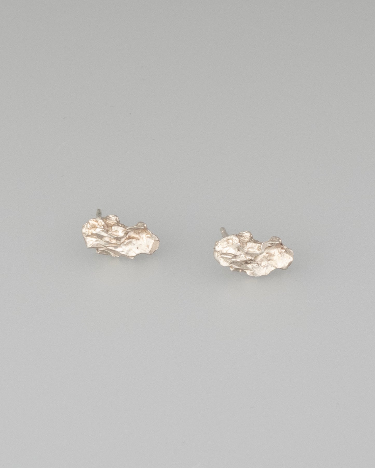 ear J2564