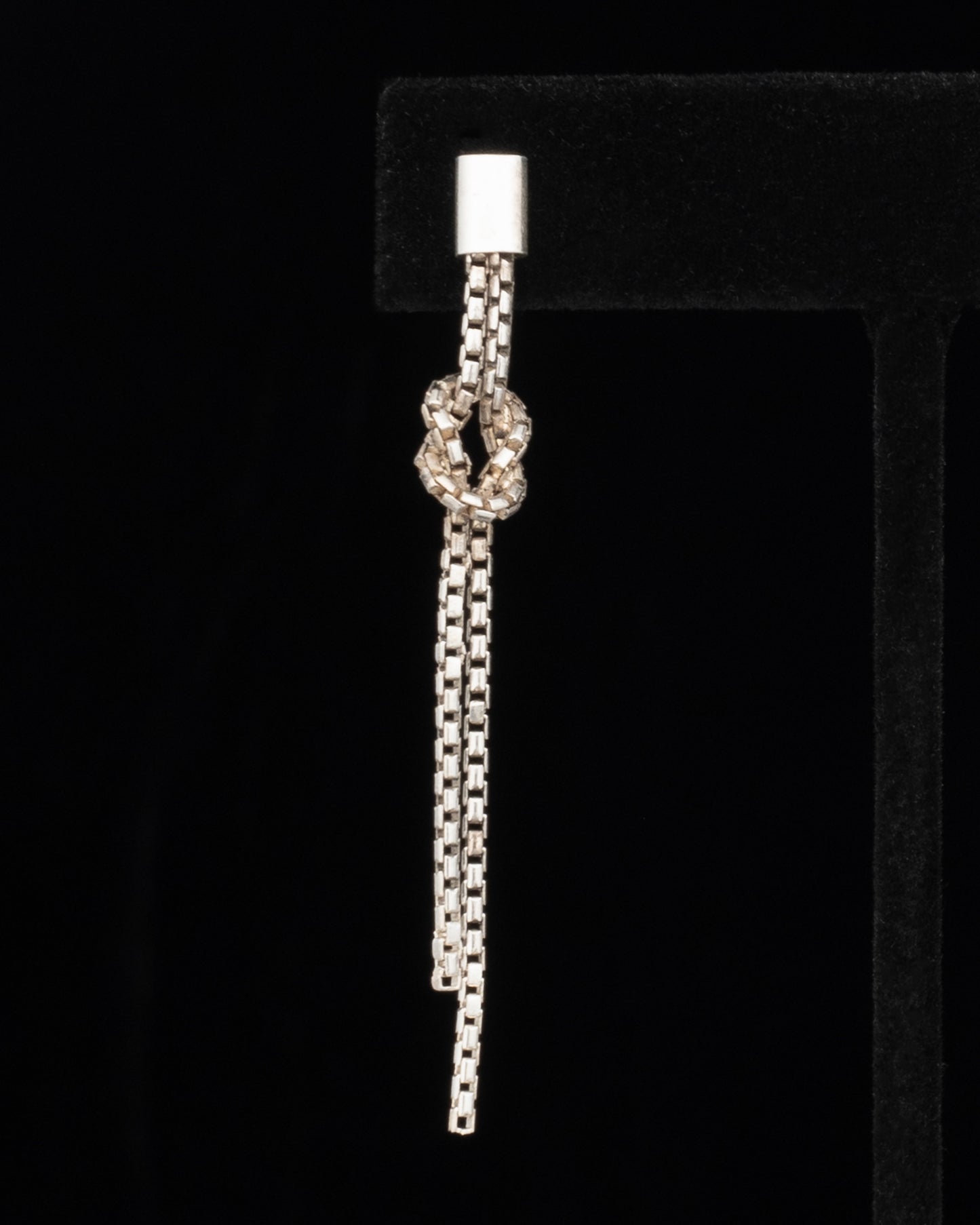 ear J2565
