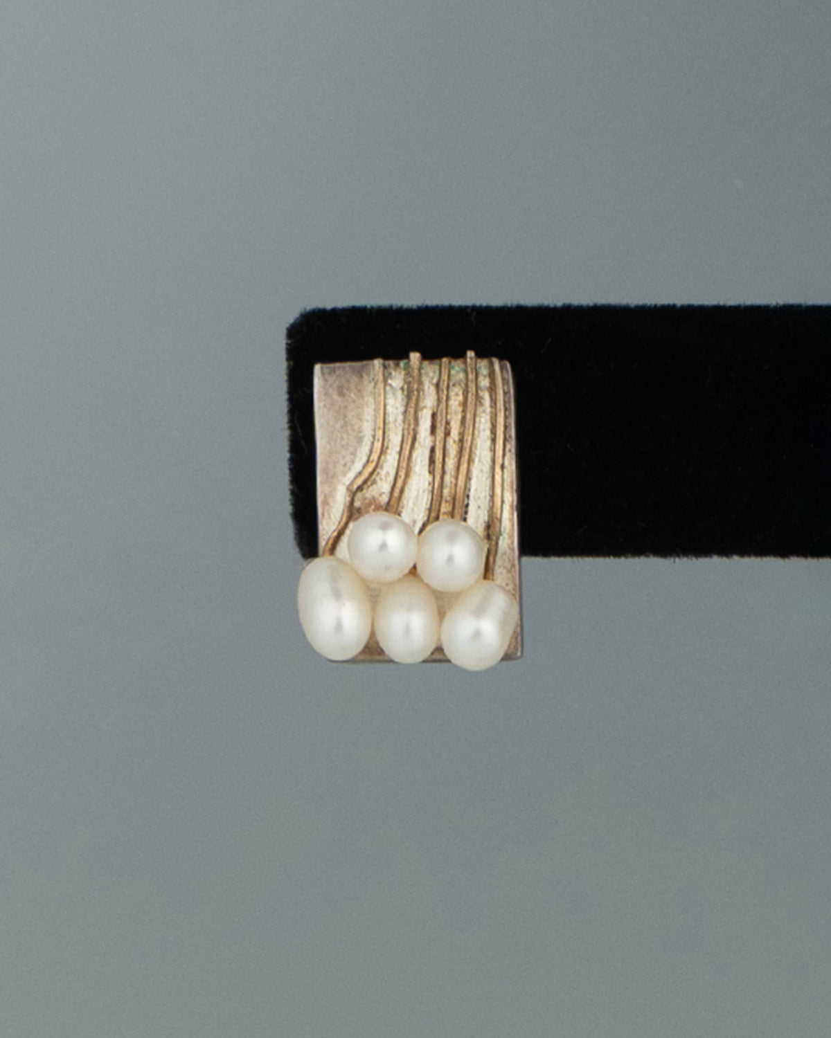 ear A2656