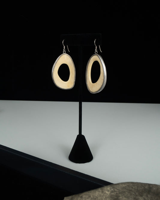 ear A2665