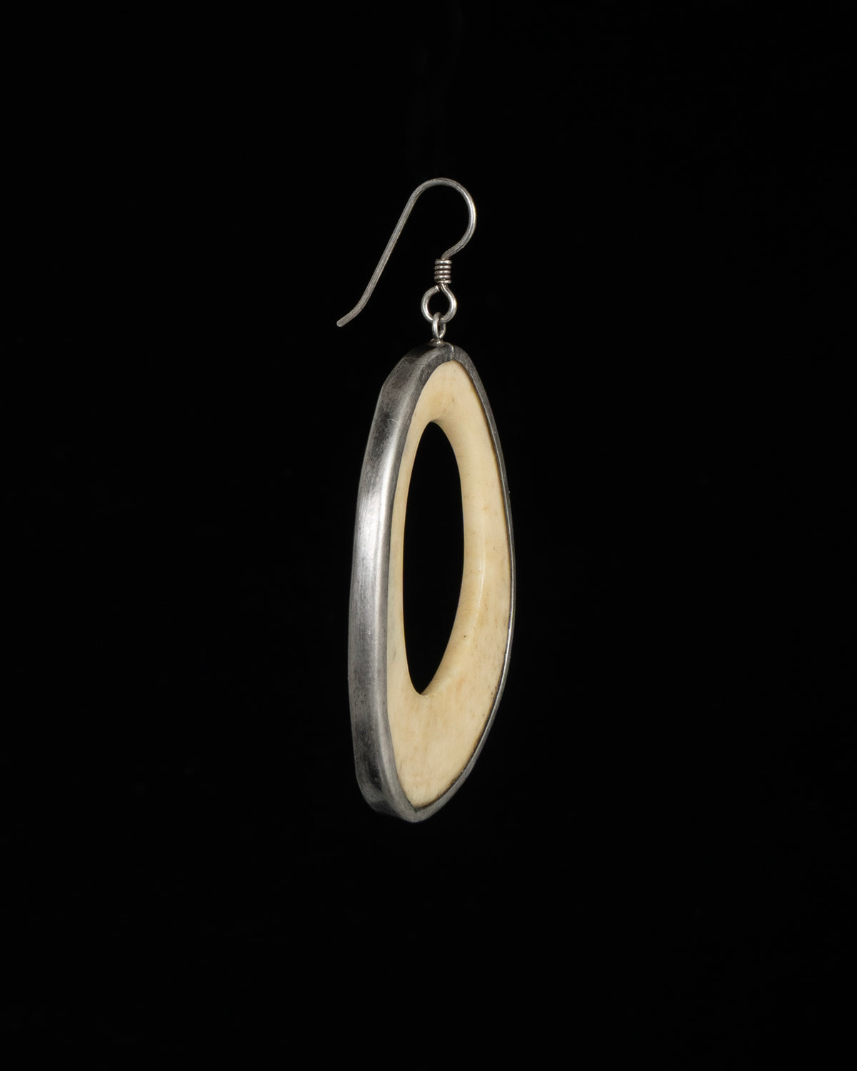 ear A2665