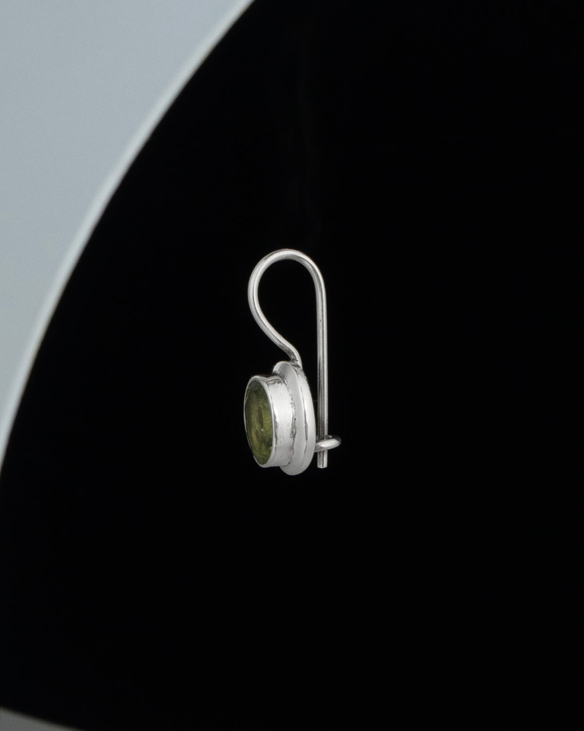 ear A2670