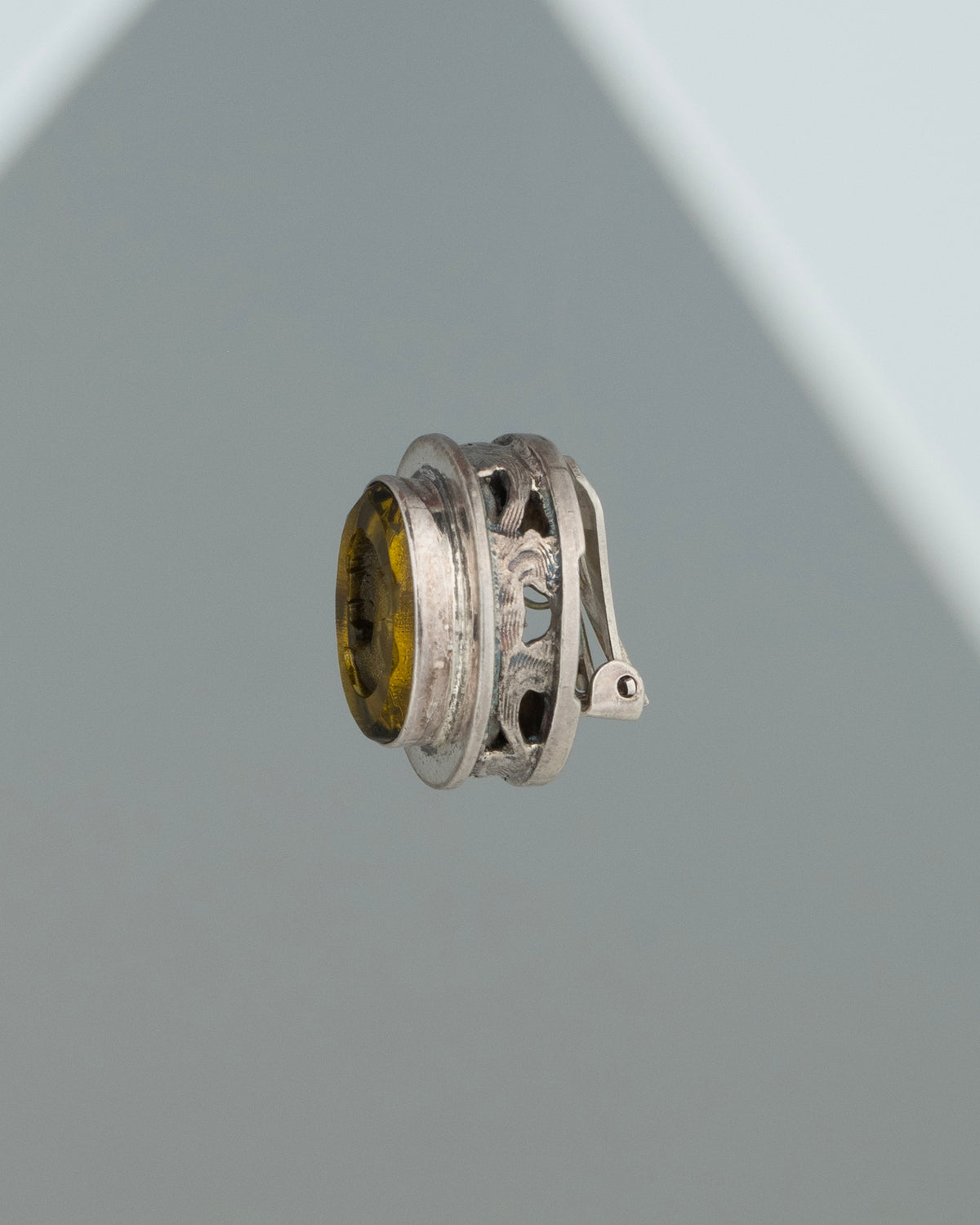 ear A2671
