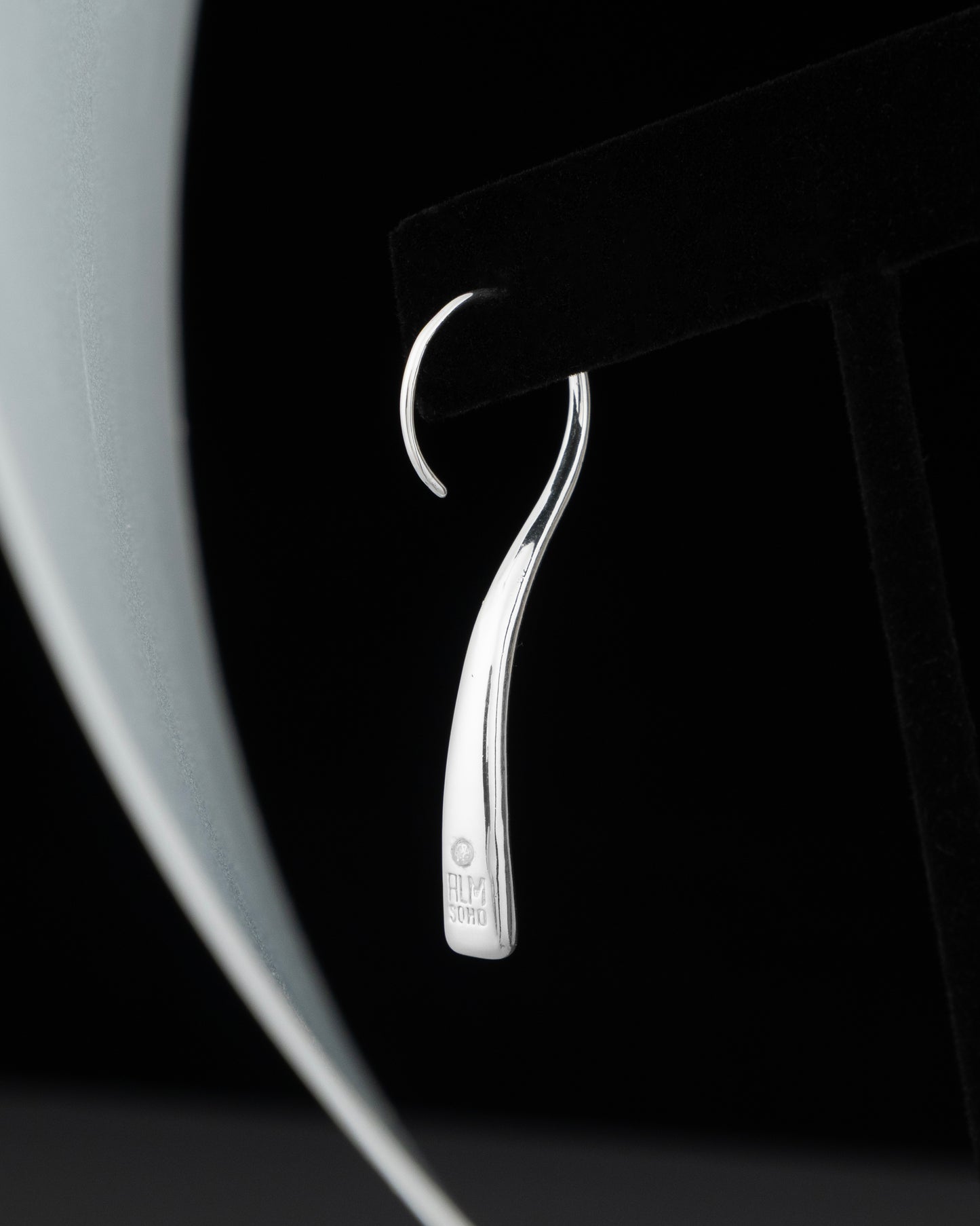 ear J26135