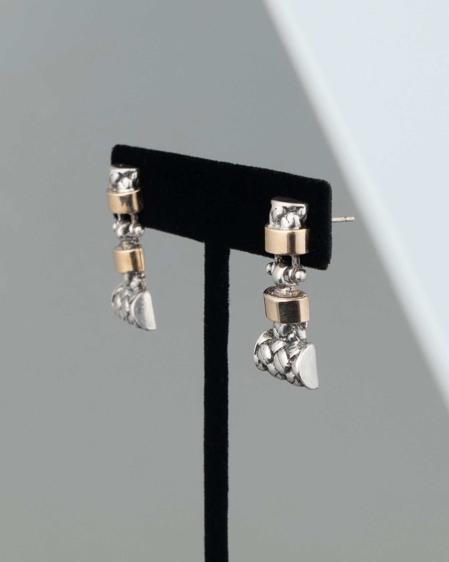 ear J26139