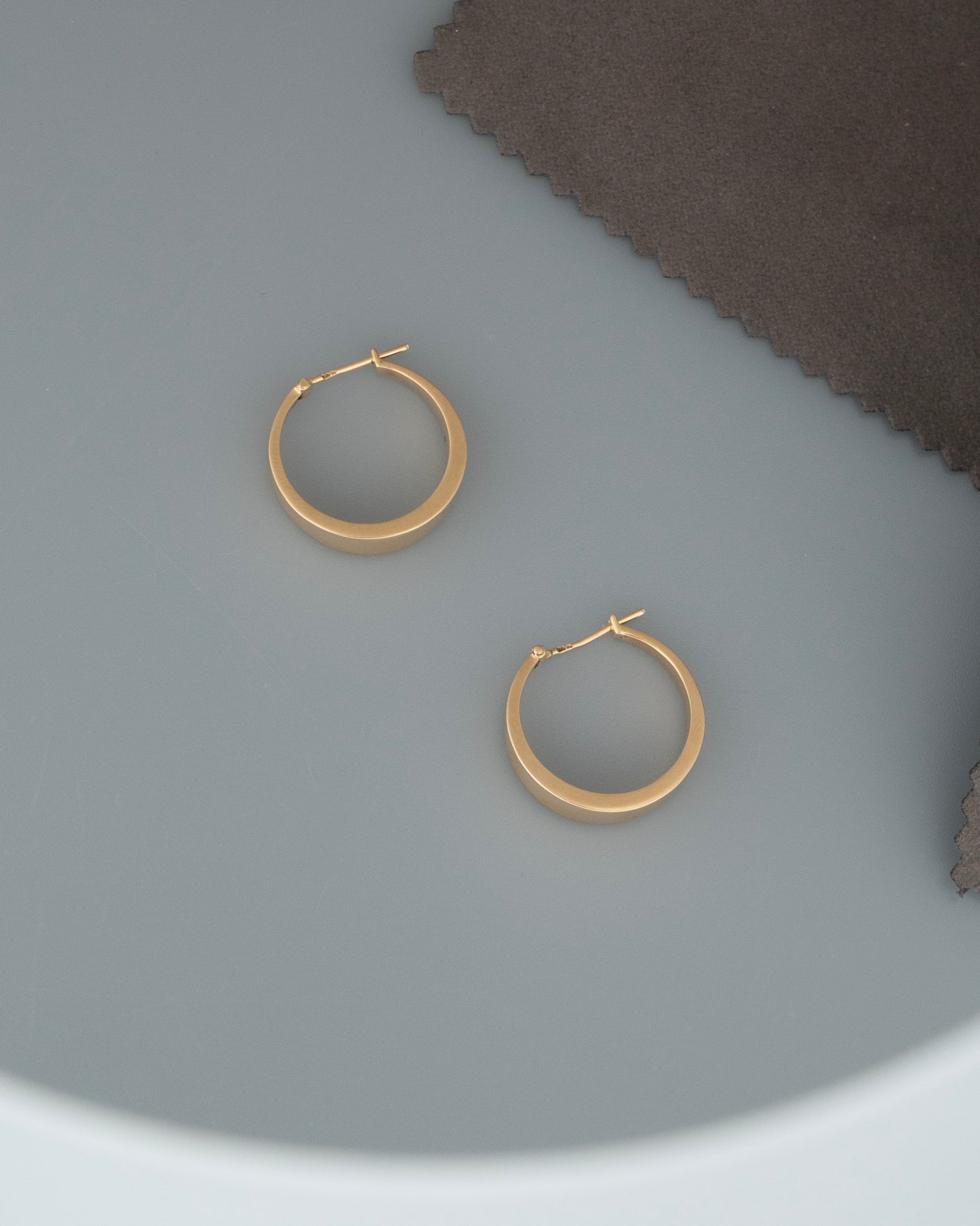 ear J26143