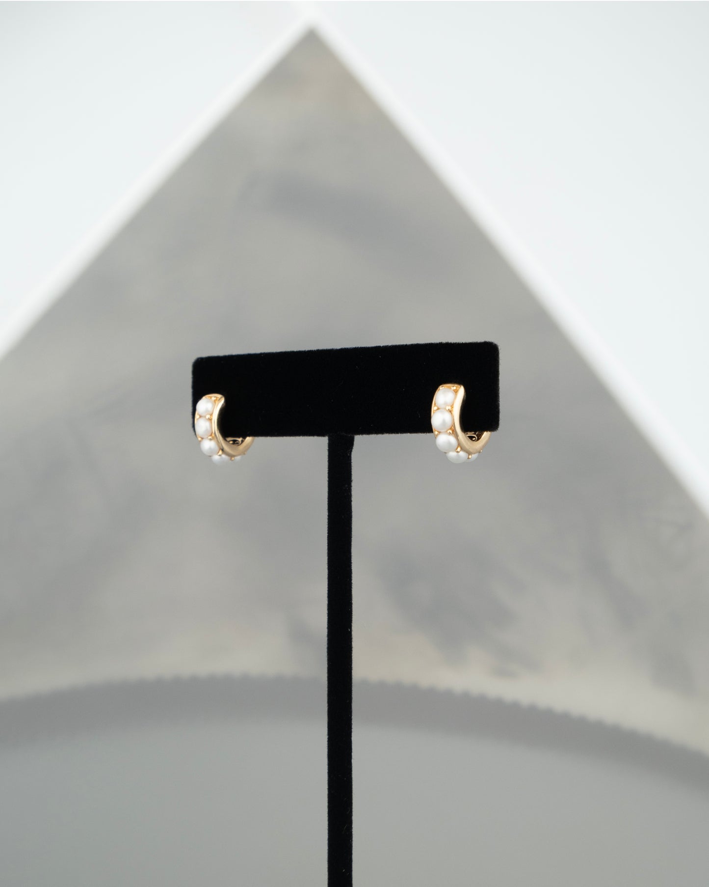 ear J2676