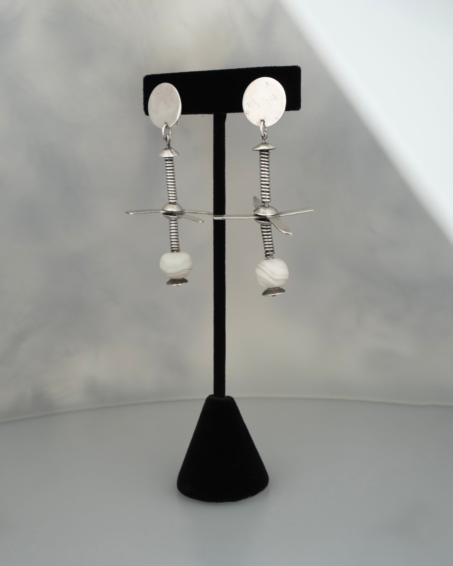 ear J2690