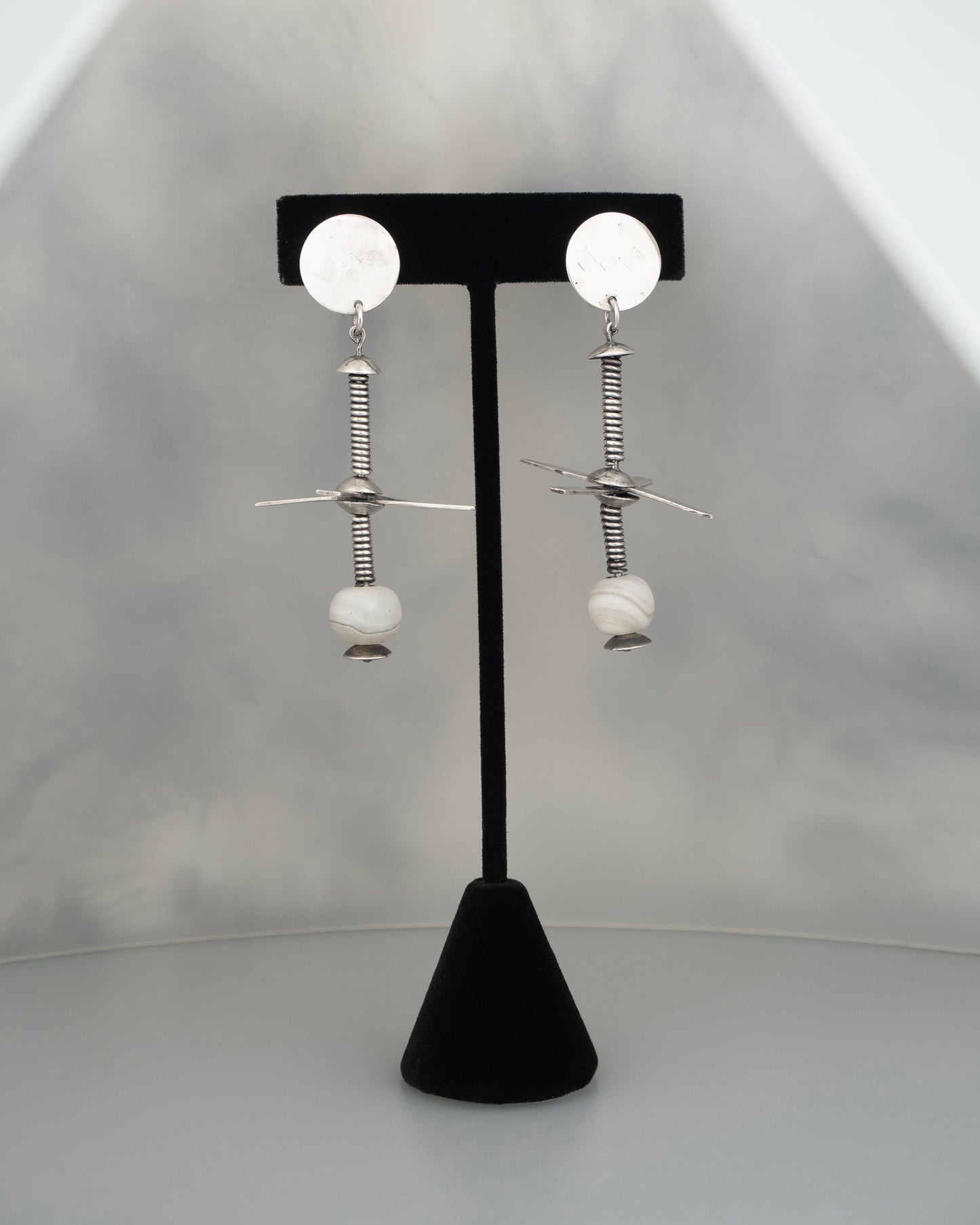 ear J2690