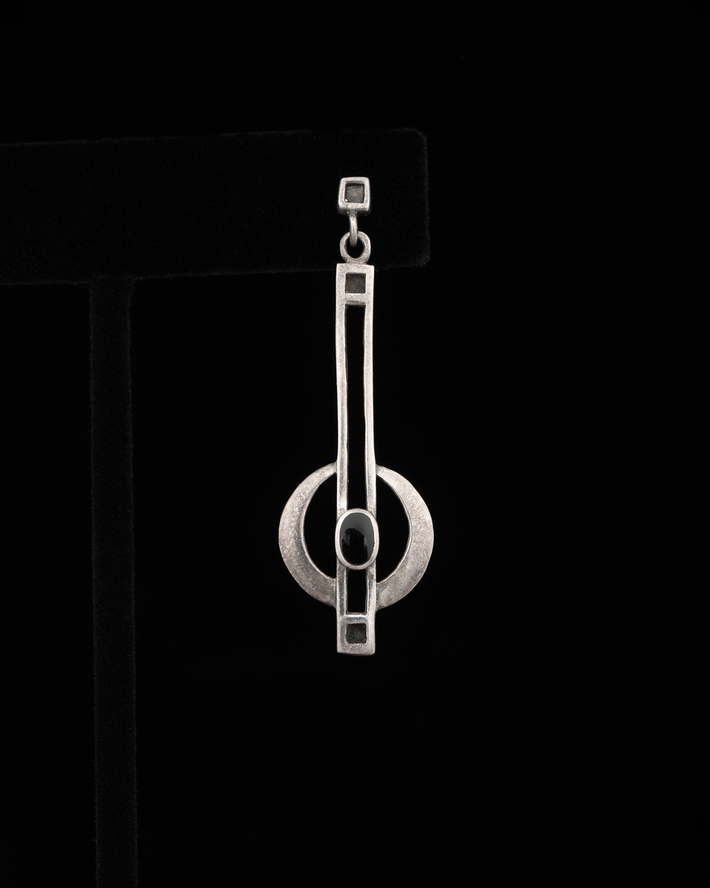 ear J2691