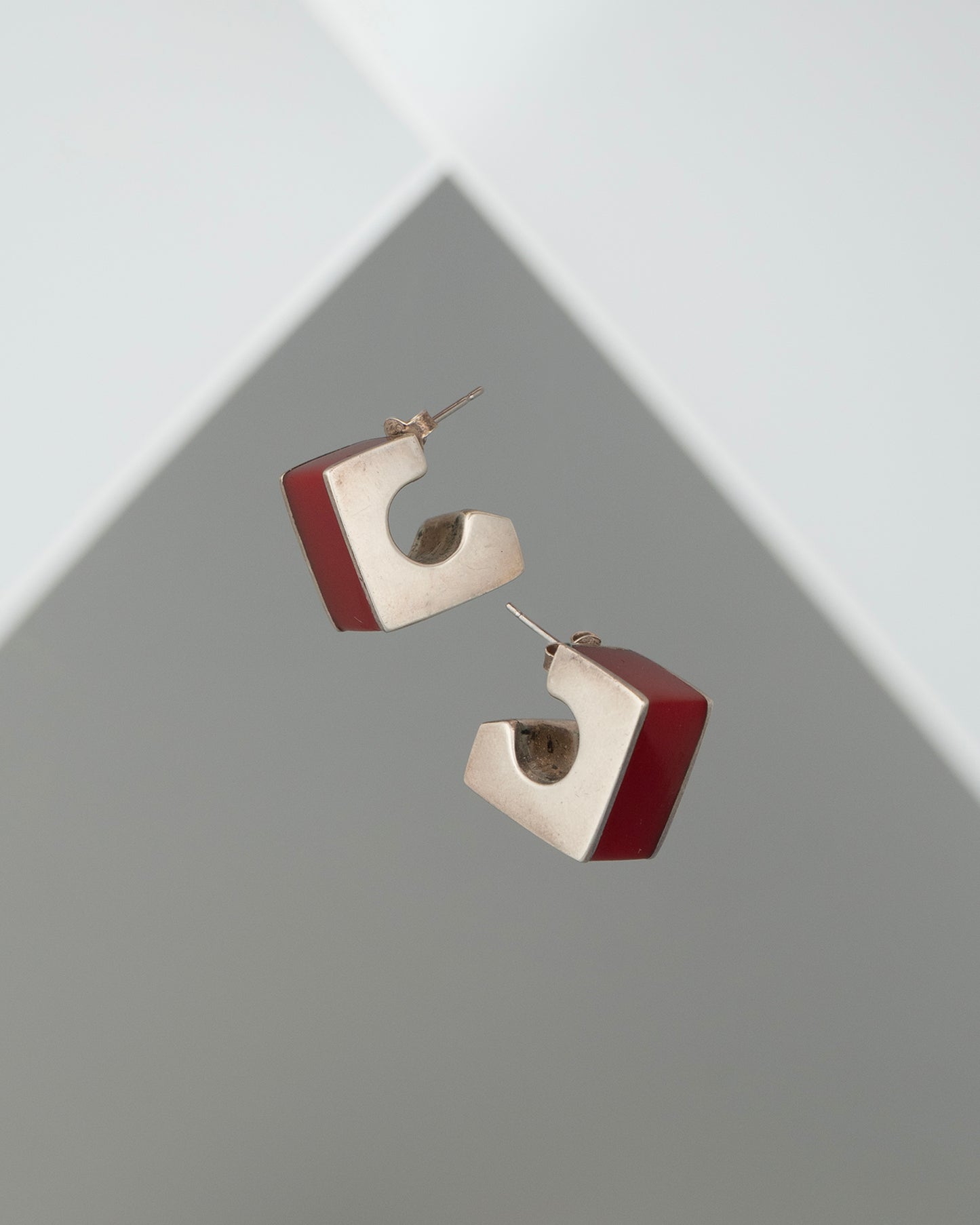 ear M2612