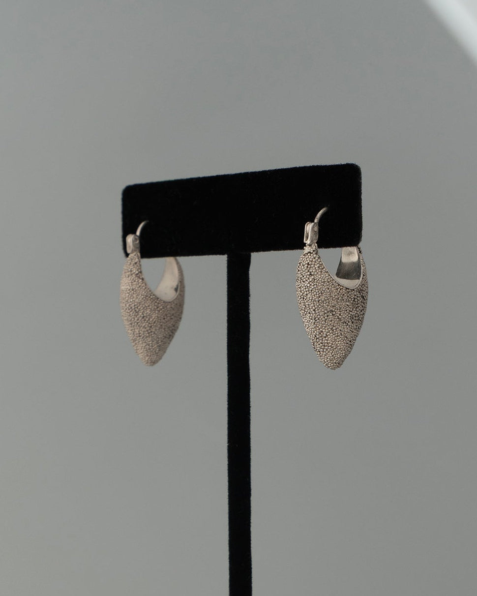 ear M2613