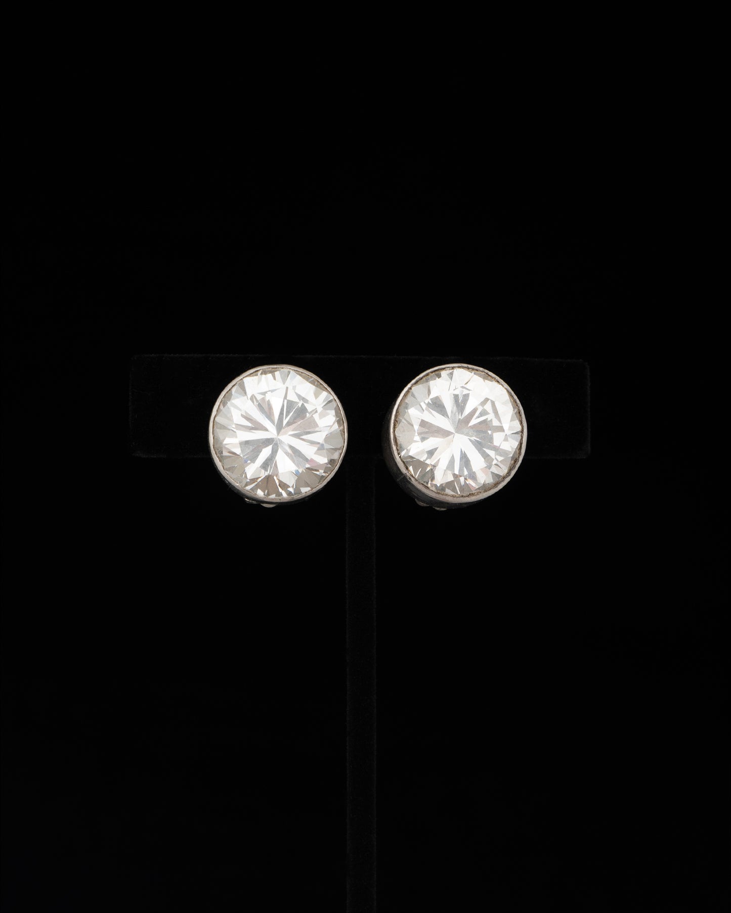 ear M2614