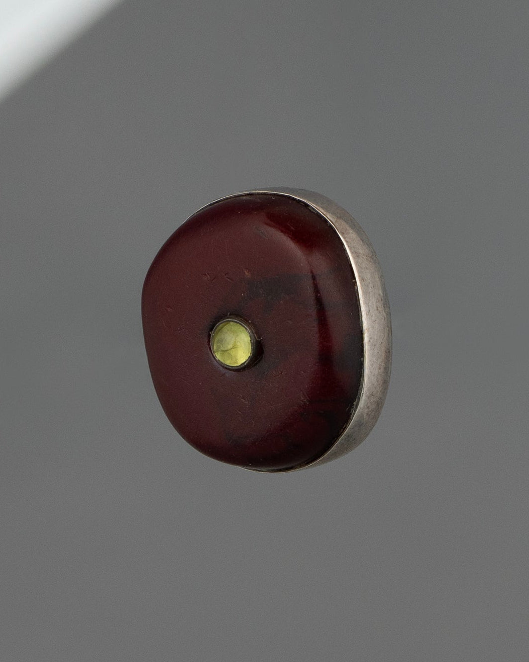 ear M2615