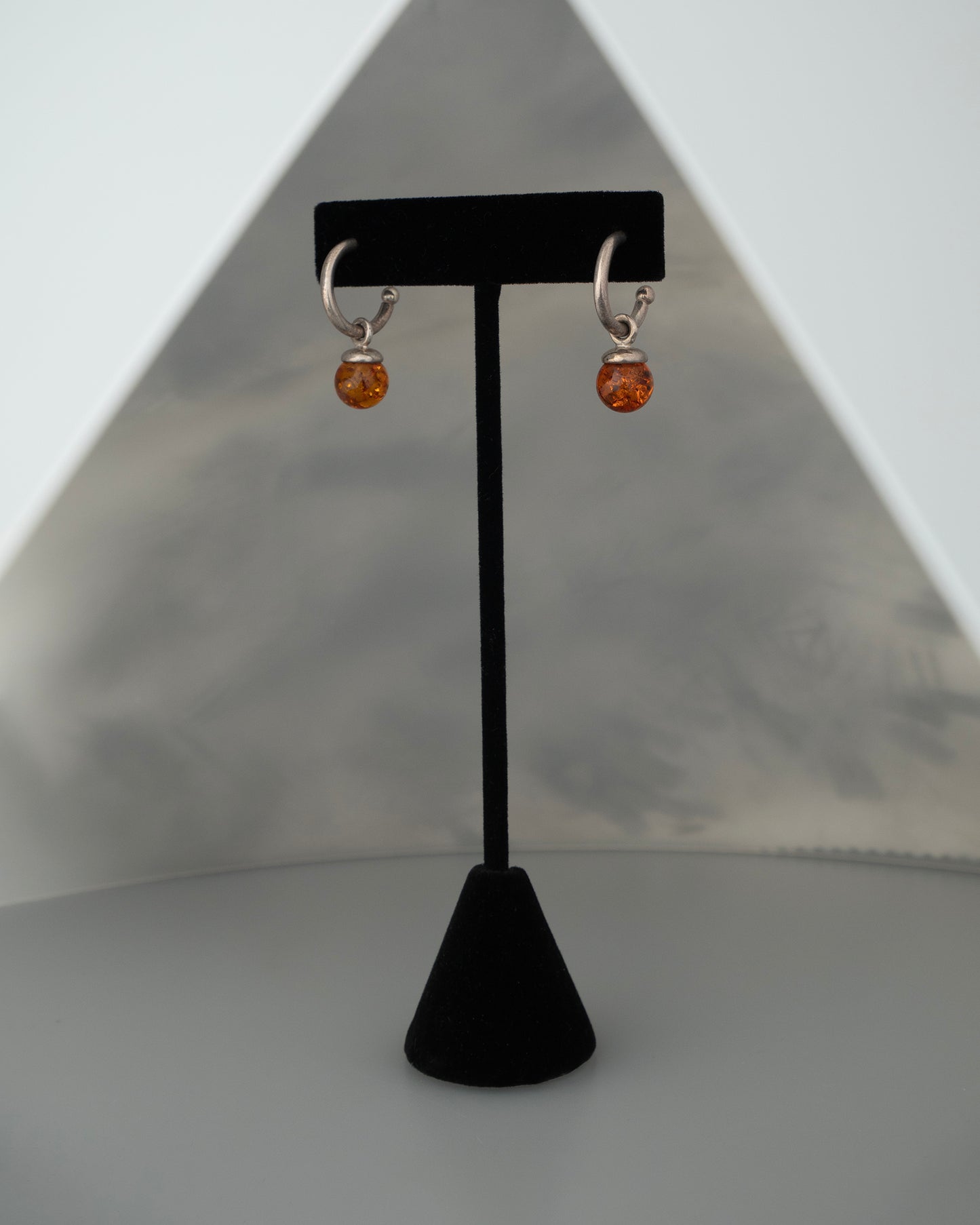ear M2618