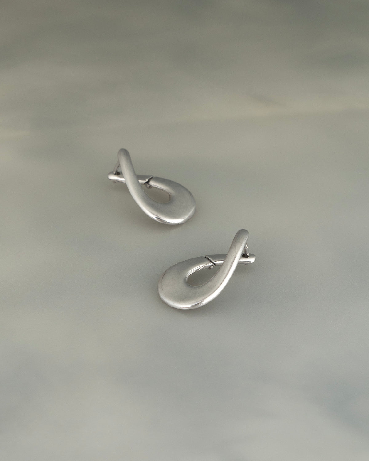 ear S2608