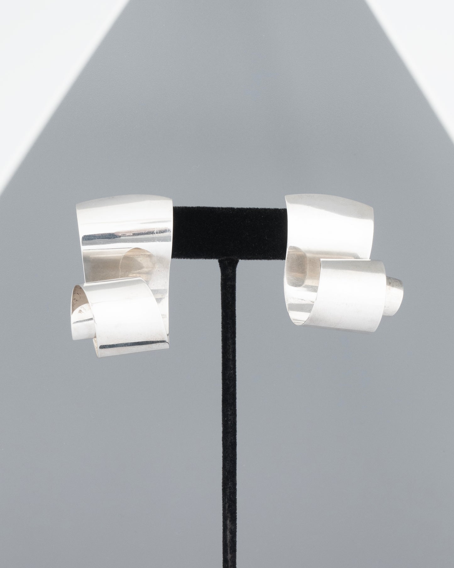 ear M2520