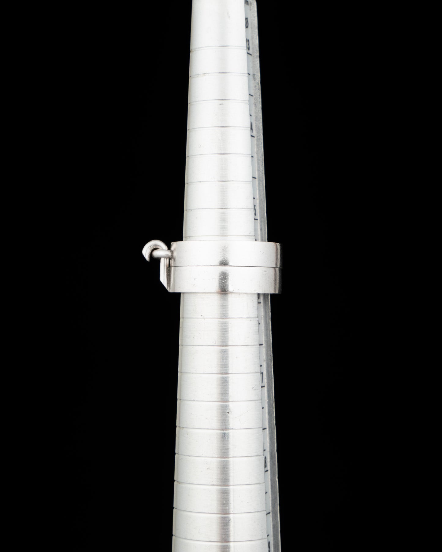 fing J26101