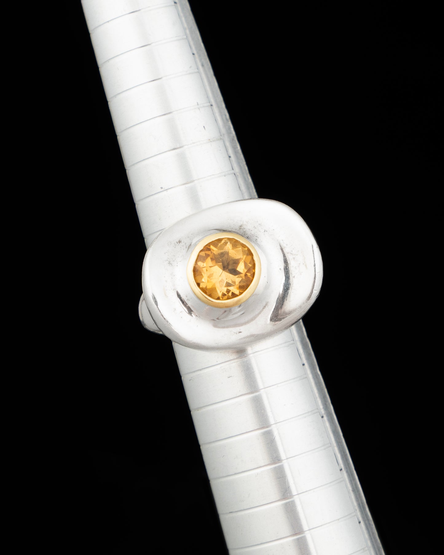 fing J26103