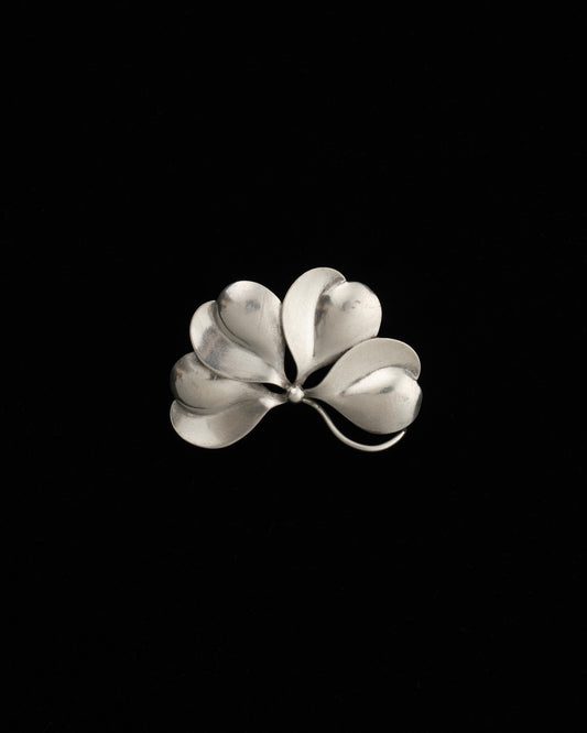 pin J26104